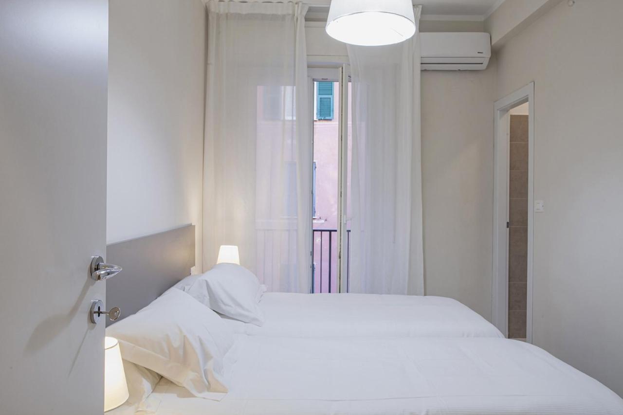 Carignano Design Apartments By Wonderful Italy เจนัว ภายนอก รูปภาพ