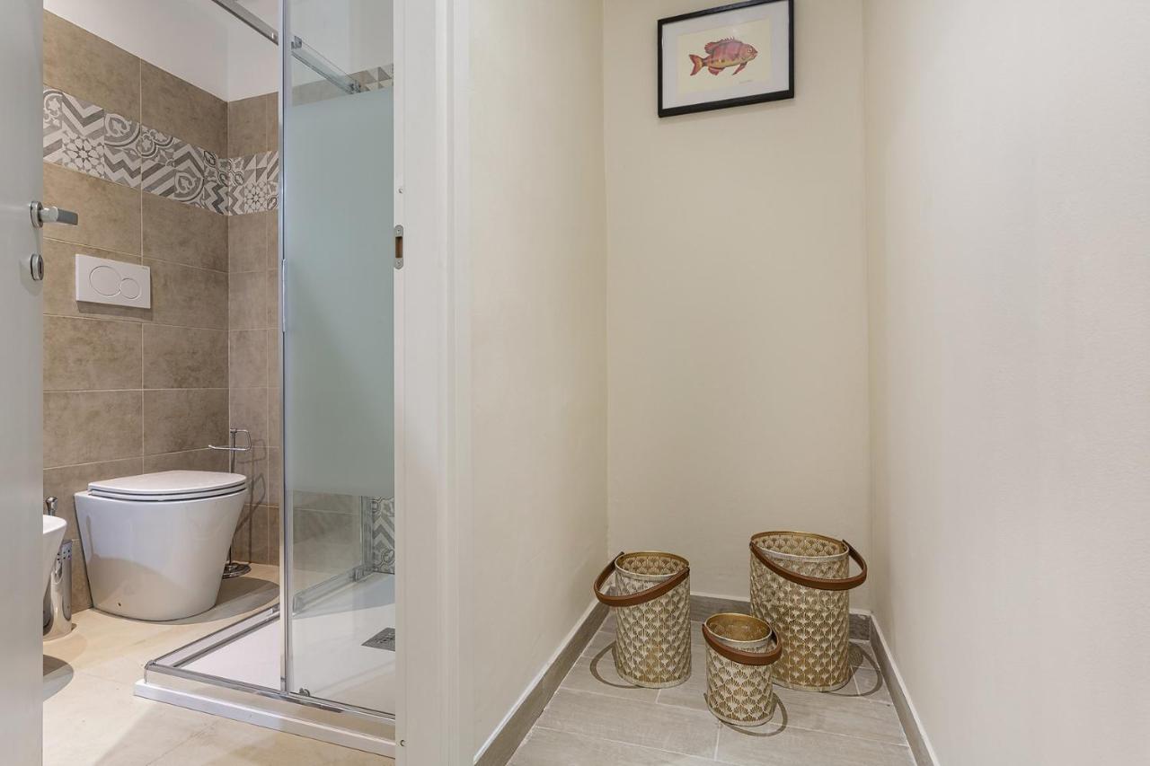 Carignano Design Apartments By Wonderful Italy เจนัว ภายนอก รูปภาพ